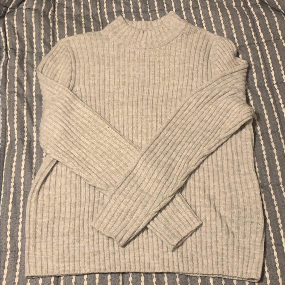 Heather gray turtleneck